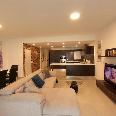 Korzo Suites St. Julian'S Экстерьер фото