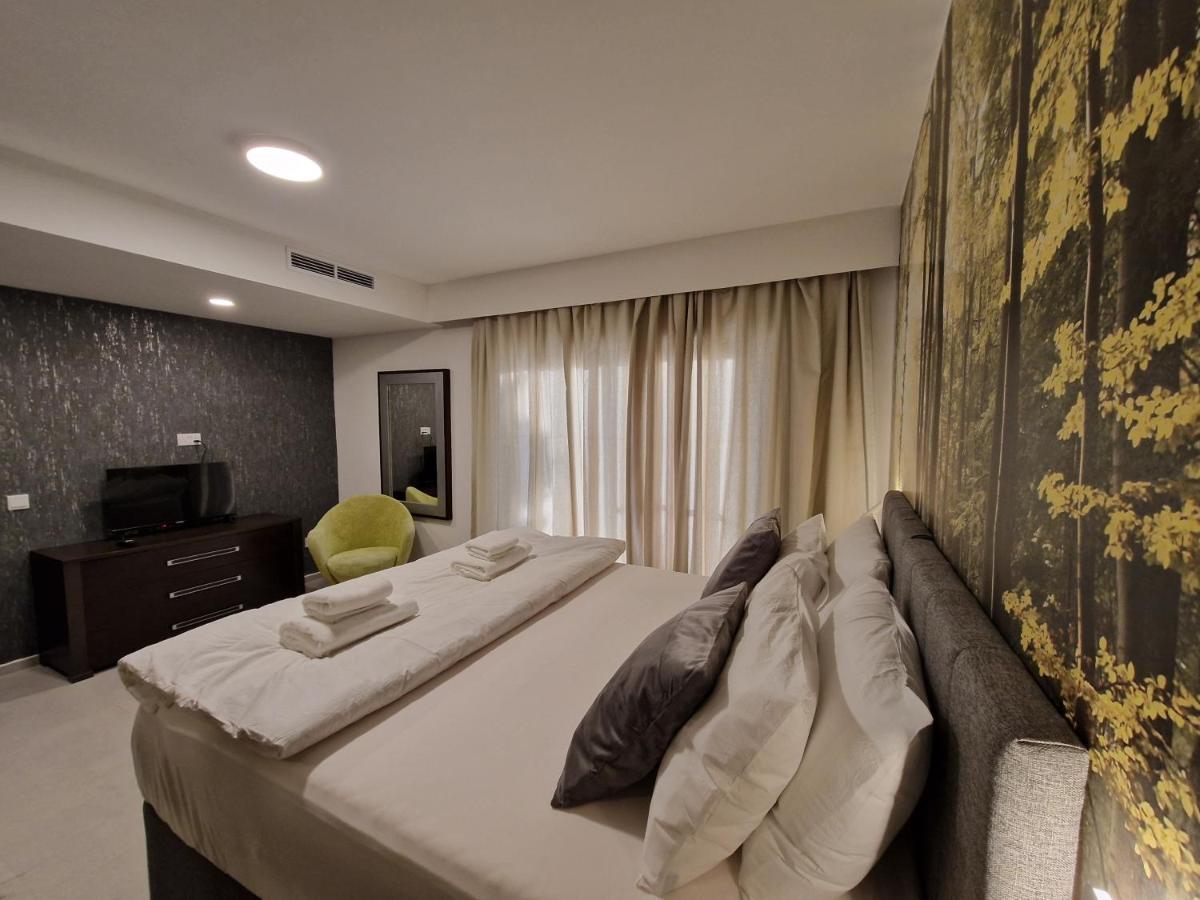 Korzo Suites St. Julian'S Экстерьер фото
