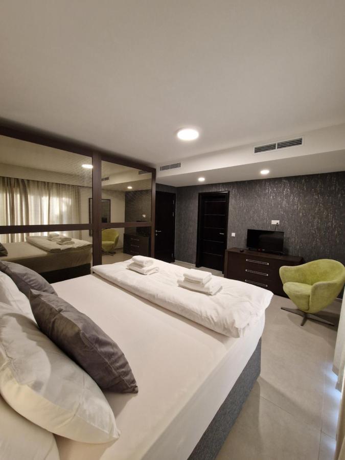 Korzo Suites St. Julian'S Экстерьер фото