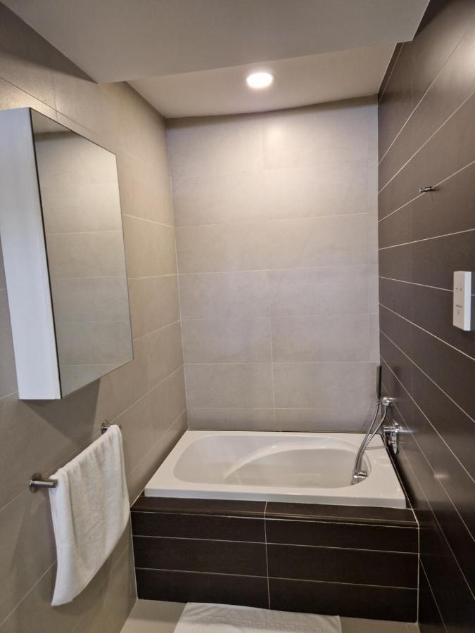 Korzo Suites St. Julian'S Экстерьер фото