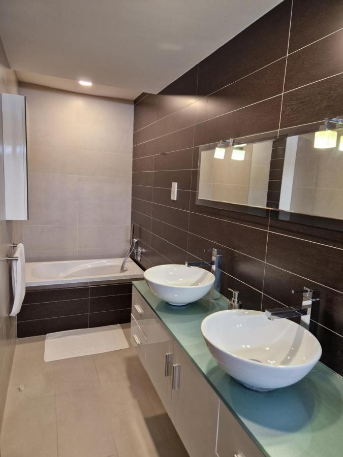 Korzo Suites St. Julian'S Экстерьер фото