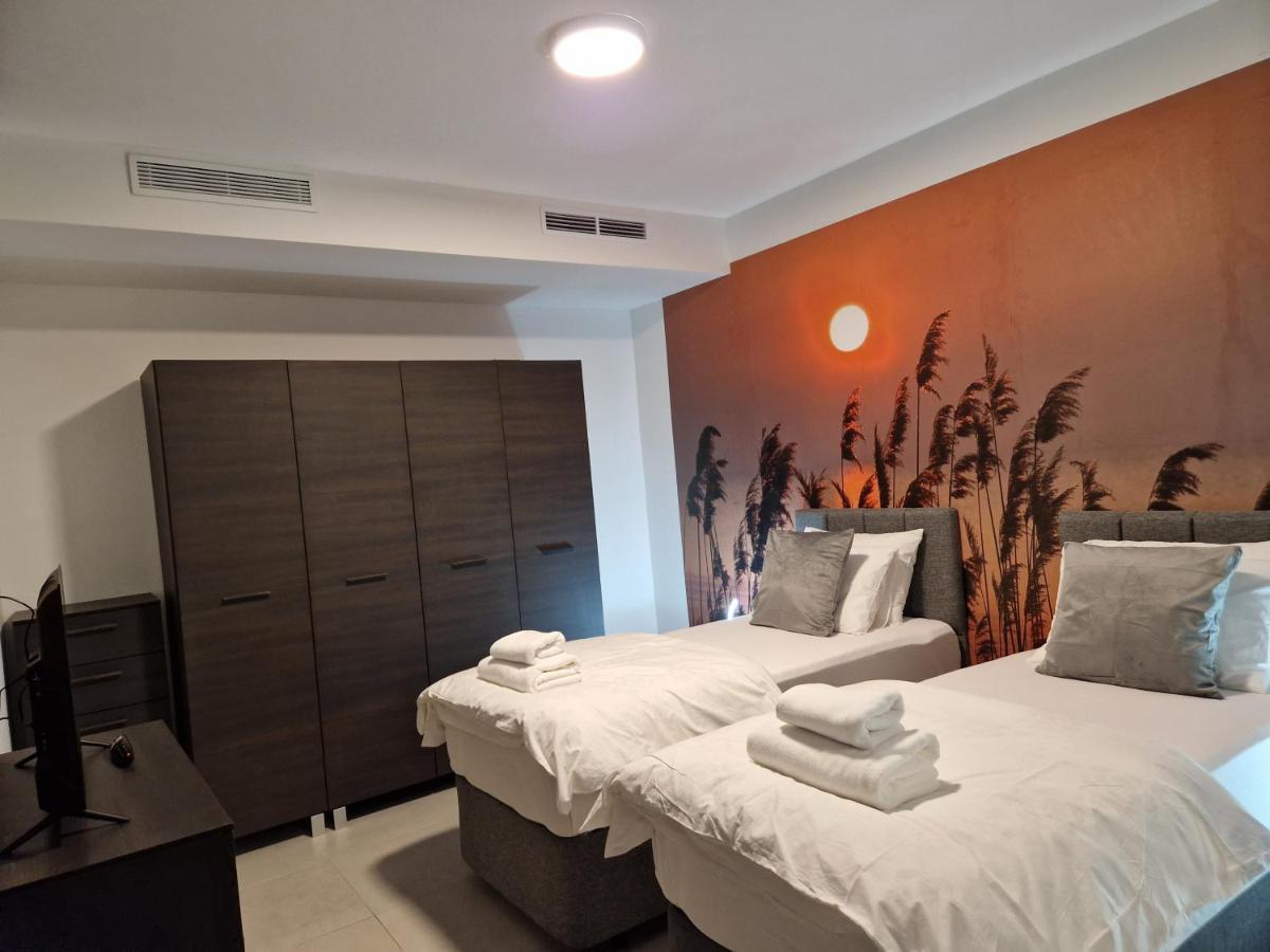 Korzo Suites St. Julian'S Экстерьер фото