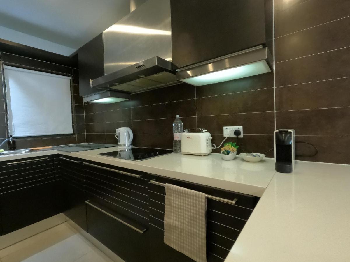 Korzo Suites St. Julian'S Экстерьер фото